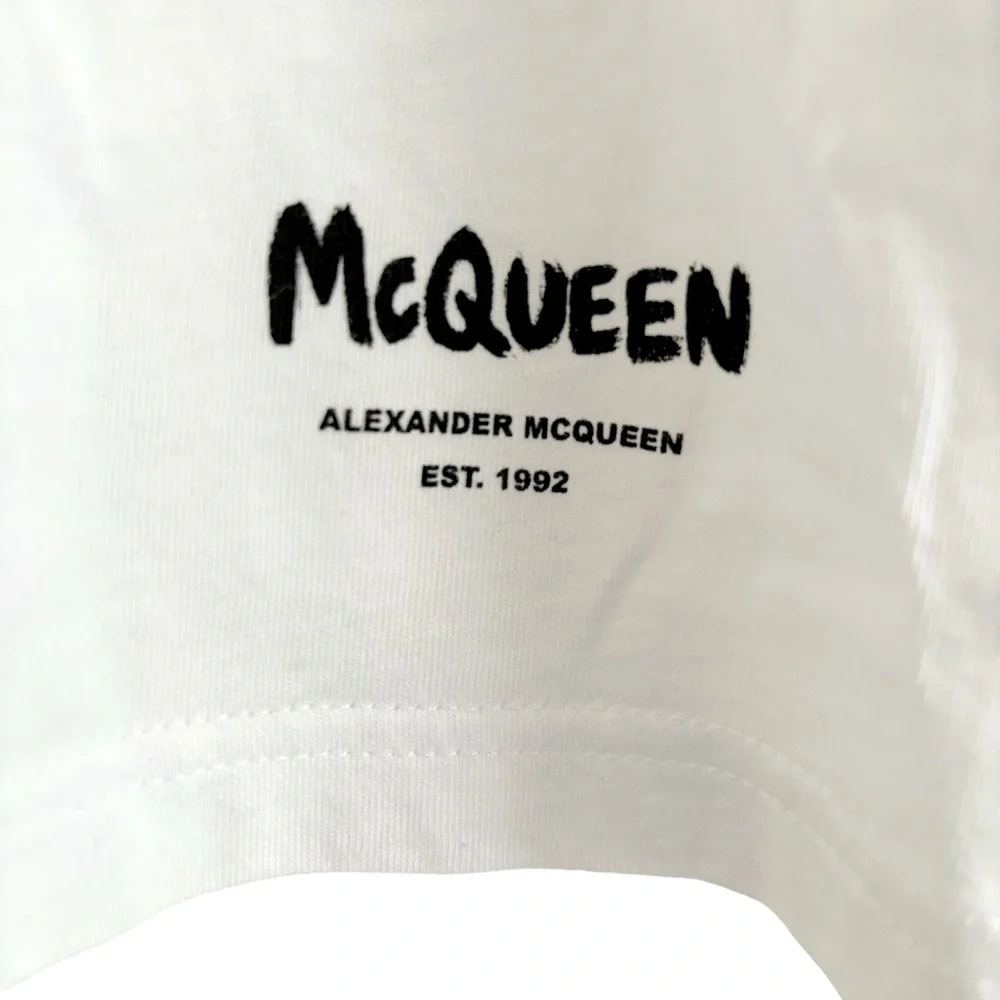 Alexander McQueen Spray Paint Skull Tee Size Large Men’s Unisex NEW NWOT - Picture 6 of 9